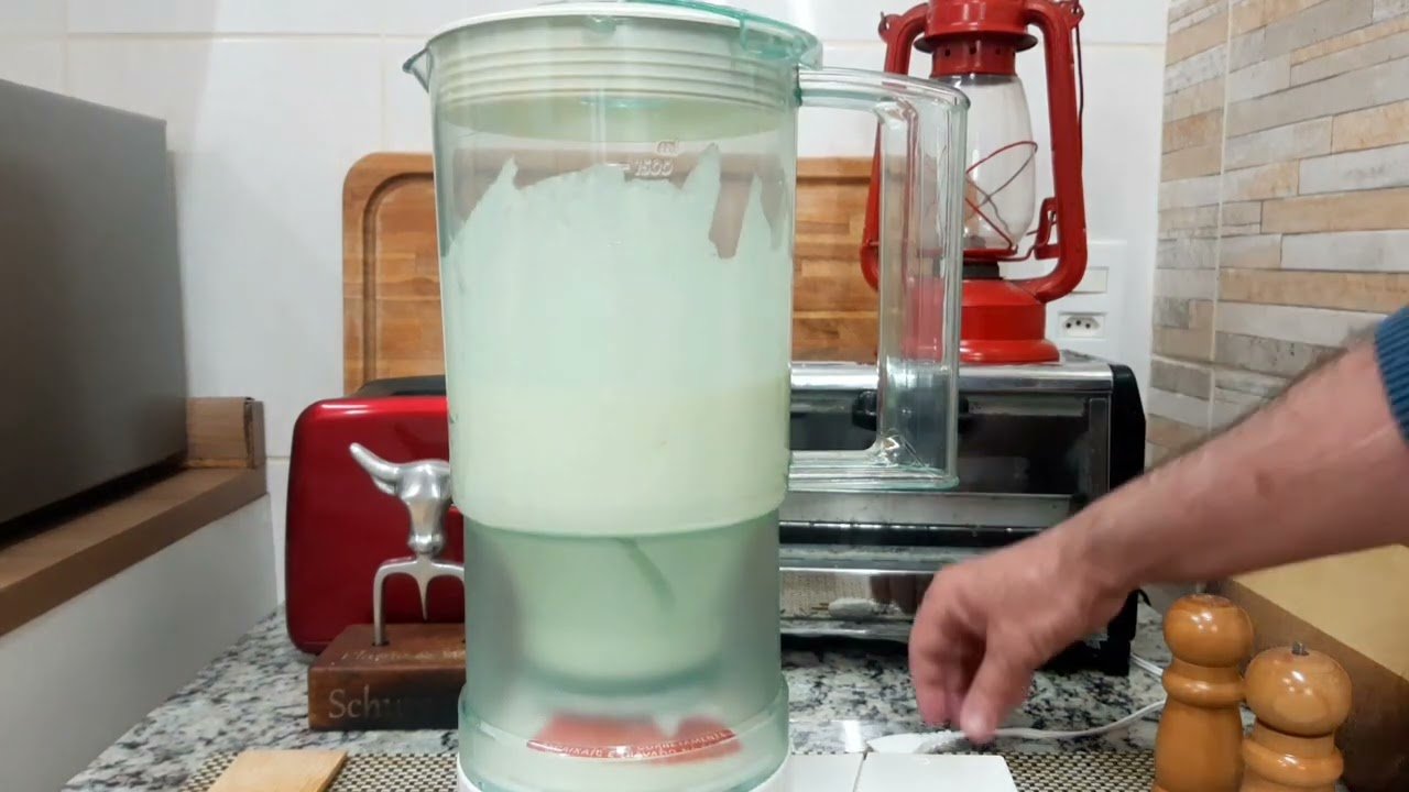 Pão de Queijo tá caro? Pega essa receita aqui. É bem fácil!