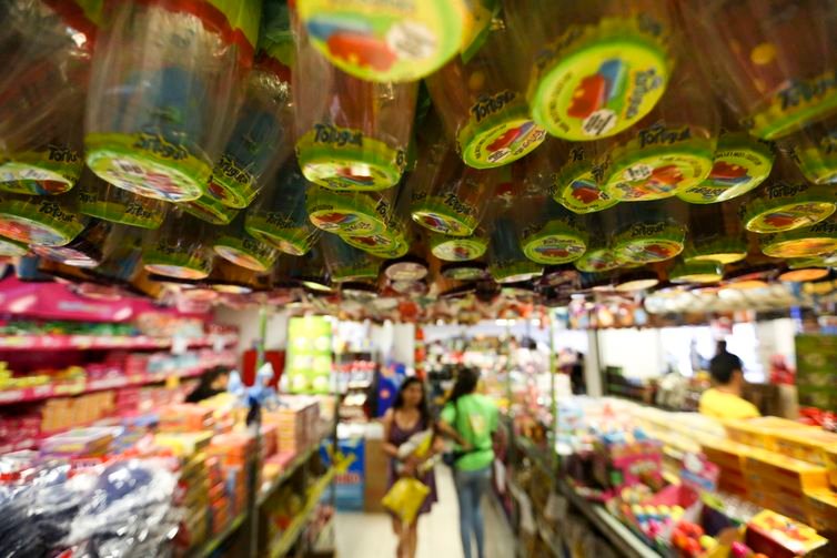 Brasília - Às vésperas da Páscoa, lojas em Brasília vendem ovos de páscoa (Marcelo Camargo/Agência Brasil)