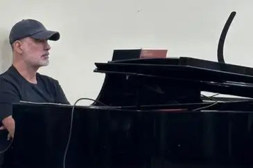 Rio de Janeiro (RJ), 31/03/2025 - O músico e compositor Antônio Pinto. Foto: Orquestra Petrobras Sinfônica/Divulgação