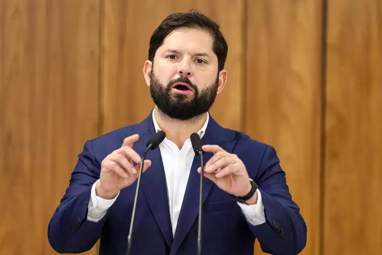 Marcelo Camargo/Agência Brasil Brasília (DF), 22/04/2025 - O presidente do Chile, Gabriel Boric, durante declaração à imprensa, no Palácio do Planalto. Foto: Marcelo Camargo/Agência Brasil