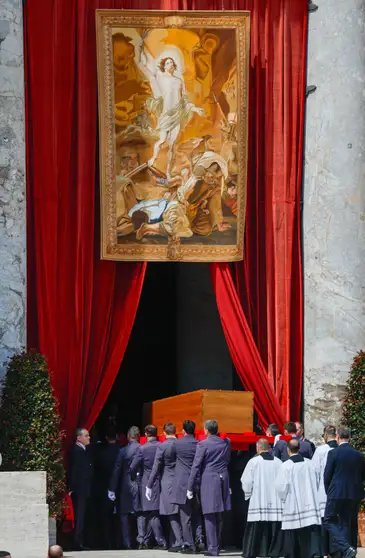 Vaticano, 26/04/2025 - Missa Ezequiel em intenção de Sua Santidade o Papa Francisco. Átrio da Basílica de São Pedro, Praça de São Pedro. Foto: Ricardo Stuckert/PR