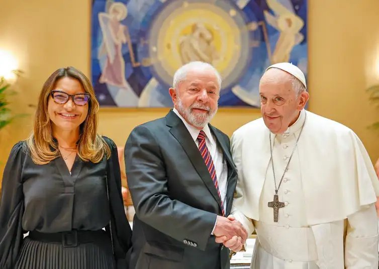 Ricardo Stuckert/PR Roma, Itália, 21.06.2023 - Presidente Lula e a primeira-dama Janja encontram-se com papa Francisco, no Vaticano. Ricardo Stuckert/PR