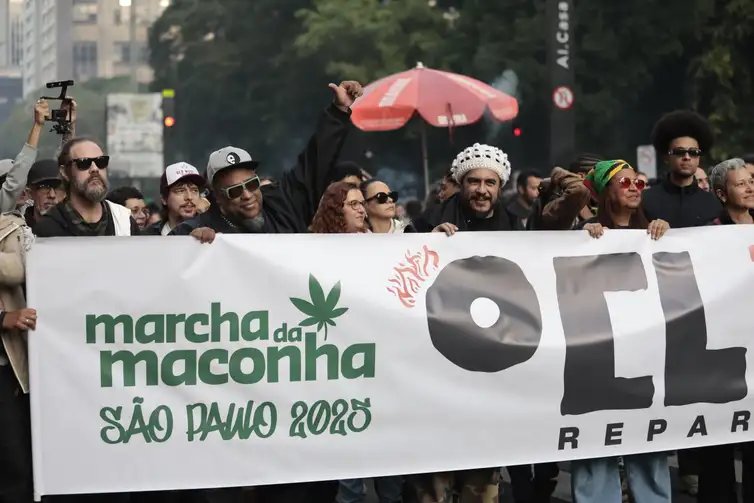 Paulo Pinto/Agência Brasil São Paulo (SP), 14/06/2025 - Marcha da Maconha na Avenida Paulista . Foto: Paulo Pinto/Agência Brasil