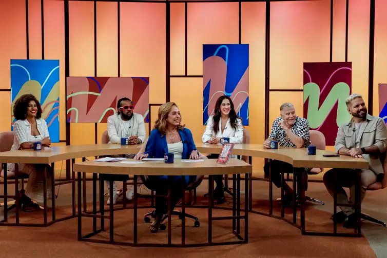 Fernando Frazão/Agência Brasil Rio de Janeiro (RJ), 27/02/2024 - Bastidores da estreia do programa Sem Censura, com Cissa Guimarães, na TV Brasil, com Cláudia Raia, Miguel Falabella, Xande de Pilares, Luciana Barreto e Muka. Foto: Fernando Frazão/Agência Brasil