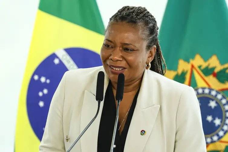 Marcelo Camargo/Agência Brasil Brasília (DF), 23/12/2025 - A ministra da Cultura, Margareth Menezes, durante cerimônia de assinatura do decreto que dispõe sobre o reconhecimento, a valorização e a promoção da cultura gospel como manifestação cultural nacional. Foto: Marcelo Camargo/Agência Brasil