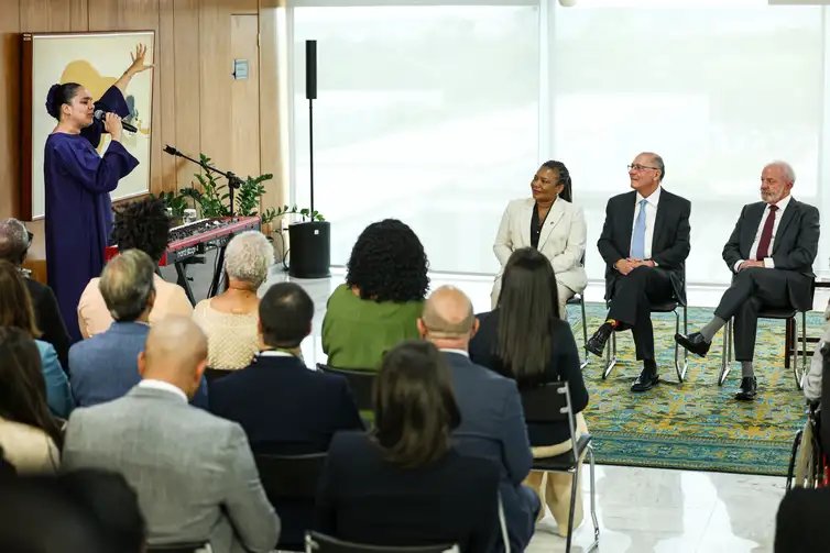 Marcelo Camargo/Agência Brasil Brasília (DF), 23/12/2025 - O presidente Luiz Inácio Lula da Silva durante cerimônia de assinatura do decreto que dispõe sobre o reconhecimento, a valorização e a promoção da cultura gospel como manifestação cultural nacional. Foto: Marcelo Camargo/Agência Brasil