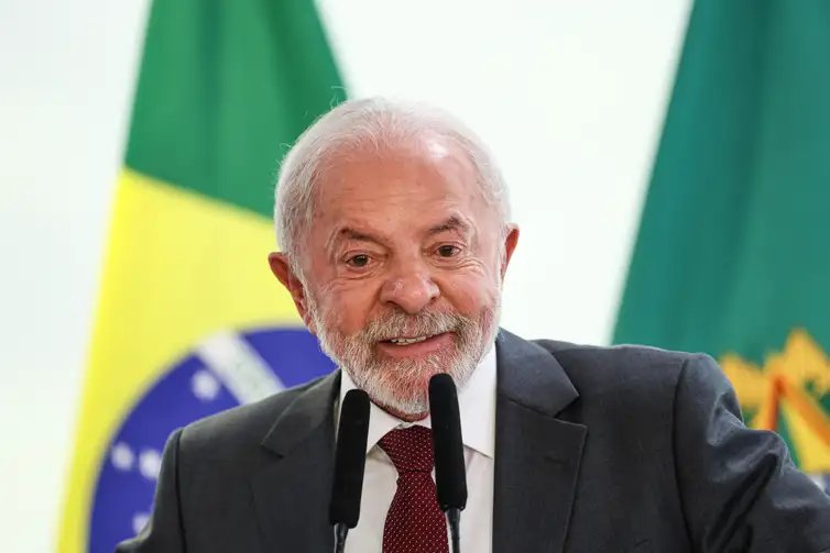 Marcelo Camargo/Agência Brasil Brasília (DF), 23/12/2025 - O presidente Luiz Inácio Lula da Silva durante cerimônia de assinatura do decreto que dispõe sobre o reconhecimento, a valorização e a promoção da cultura gospel como manifestação cultural nacional. Foto: Marcelo Camargo/Agência Brasil