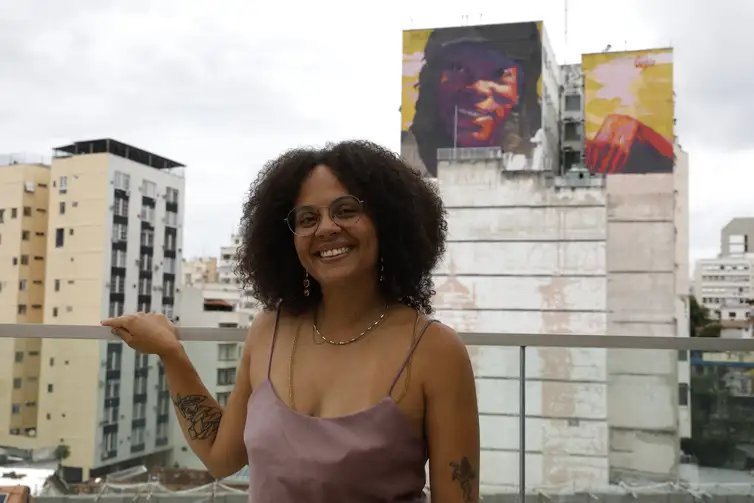 Rio de Janeiro (RJ), 18/12/2025 – Novo mural em homenagem a Milton Nascimento, pintado pela artista visual Gugie Cavalcanti, é inaugurado na Lapa. Foto: Fernando Frazão/Agência Brasil