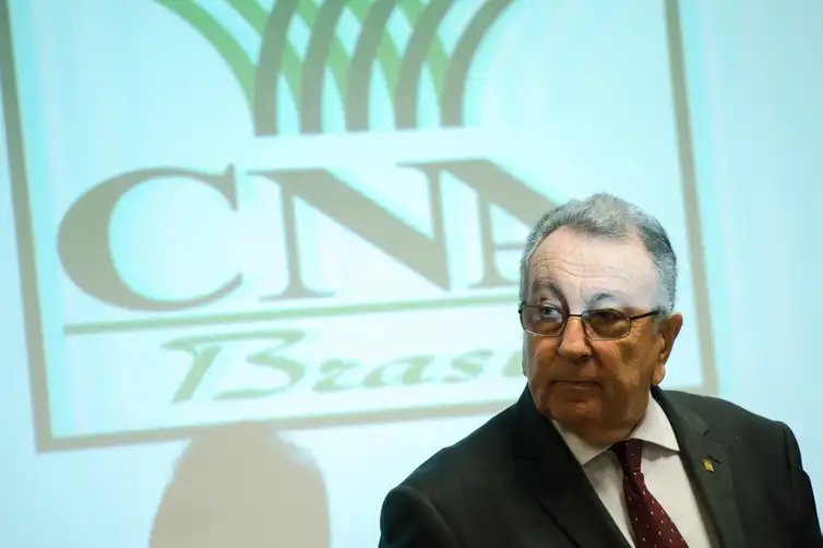 Brasília - O presidente da CNA, João Martins, em entrevista coletiva, fala sobre as dificuldades dos produtores rurais diante do agravamento da crise política e econômica do país (Marcelo Camargo/Agência Brasil)