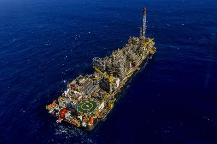 Tânia Rêgo/Agência Brasil Rio de Janeiro (RJ), 28/09/2023 - Vista aérea do navio-plataforma P-71, instalado no campo de Itapu, no pré-sal da Bacia de Santos, a 200 km da costa do Rio de Janeiro. Foto:Tânia Rêgo/Agência Brasil