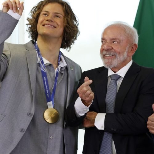 Lula recebe Lucas Pinheiro, medalha de ouro nos Jogos de Inverno