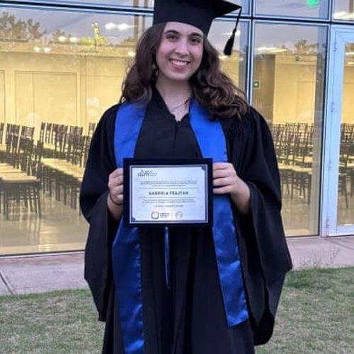 Brasileira vence concurso internacional de biologia quântica