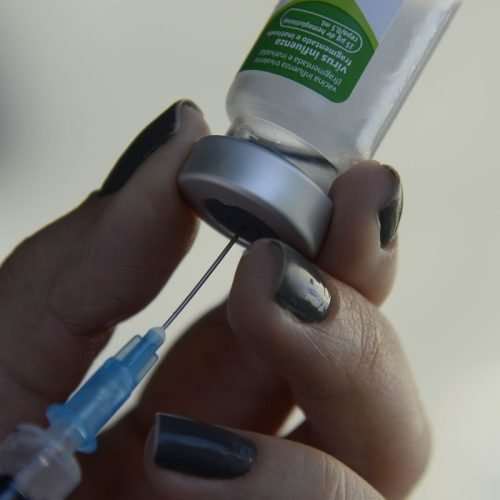 Casos de síndrome respiratória grave estão em queda em quase todo o país