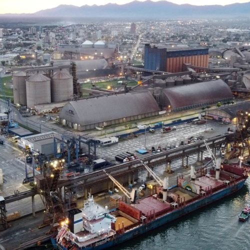 Economia brasileira cresce 2,3% em 2025, revela IBGE