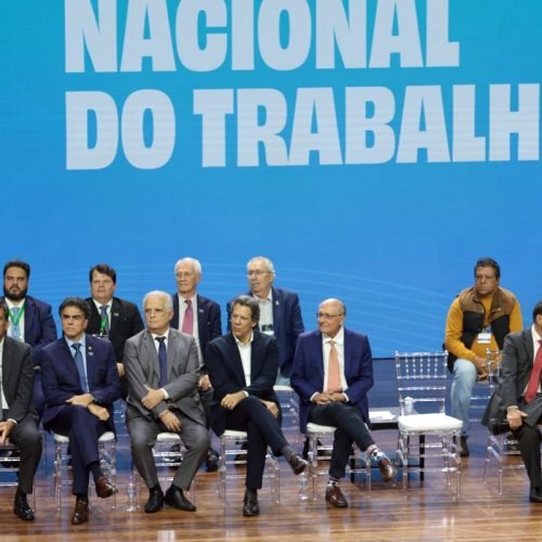 Fim do 6×1: Lula propõe negociação entre patrões, empregados e governo