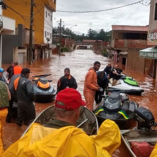 Fortes chuvas deixam 14 mortos e 440 desabrigados em Juiz de Fora