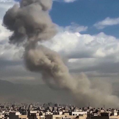 Israel lança nova onda de ataques contra o Irã