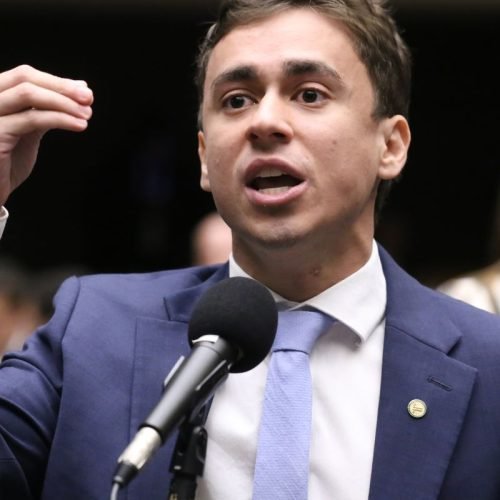 Nikolas Ferreira viajou em jato de Vorcaro na campanha de 2022