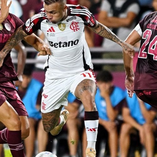Rádio Nacional transmite decisão da Recopa entre Flamengo e Lanús