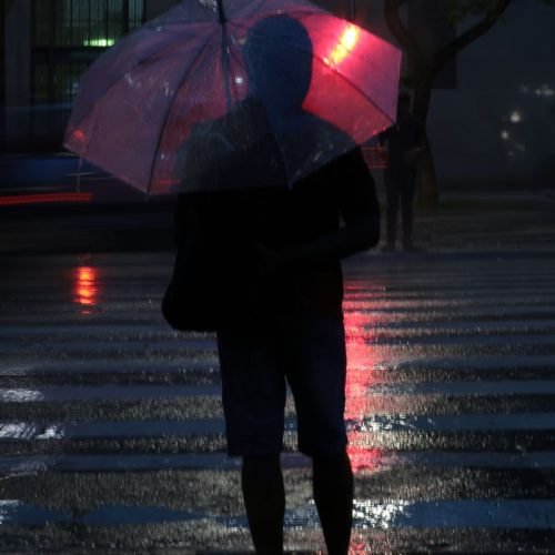 São Paulo tem sexta chuvosa; cidade tem alerta de perigo para domingo