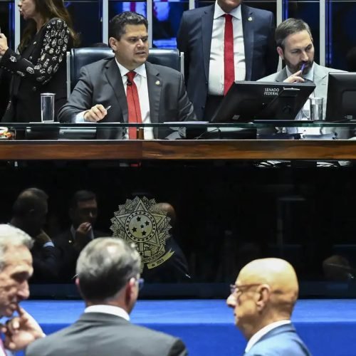 Senado aprova projeto que endurece penas para crimes de furto e roubo