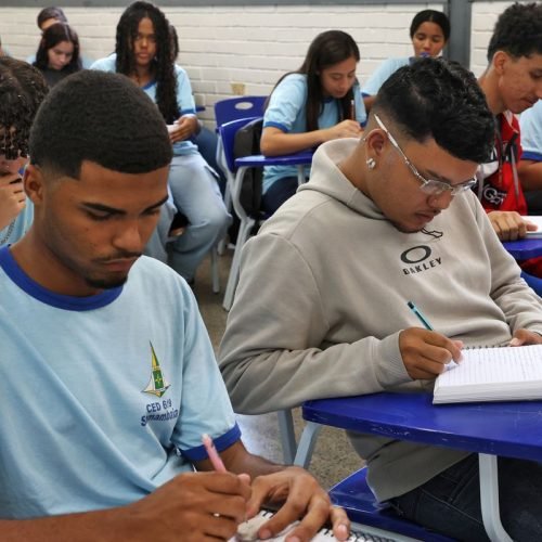 Sistema permite emissão de certificado de conclusão do ensino médio